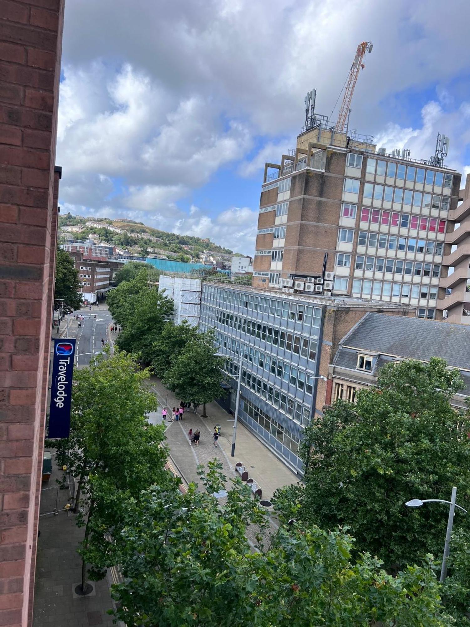 Great City Centre Getaway Apartment 2 Bed Near The Beach And Shopping Area Swansea Buitenkant foto